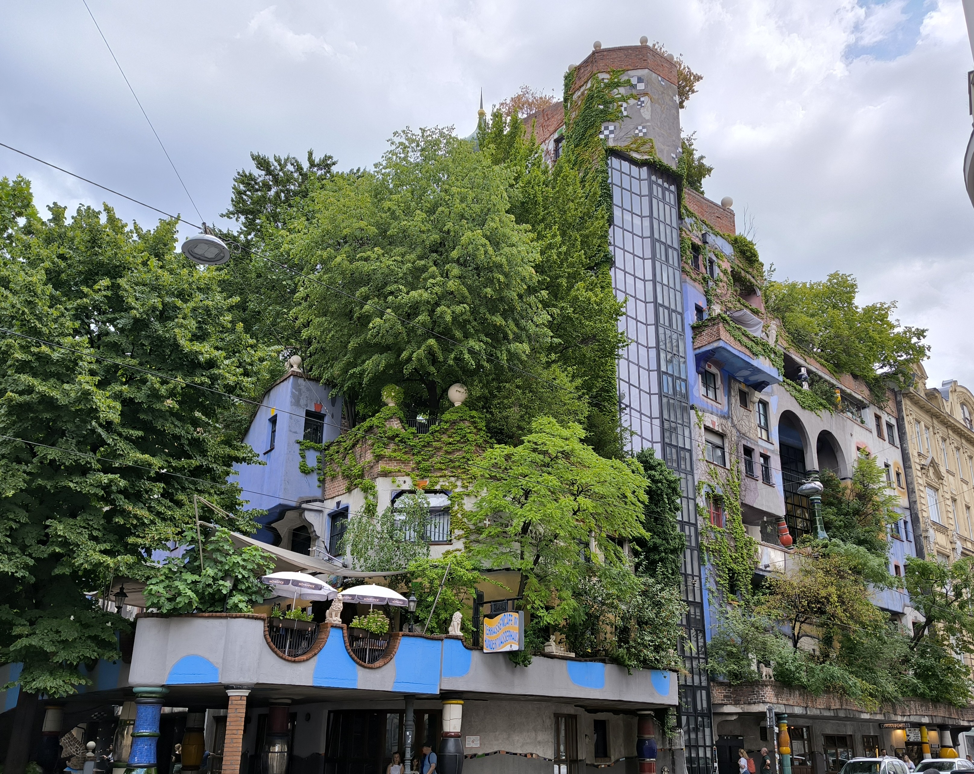Hundertwasser house